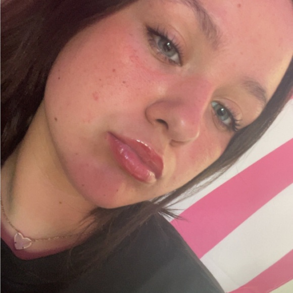 Meet your Posher, Lexi - Picture 4 of 17